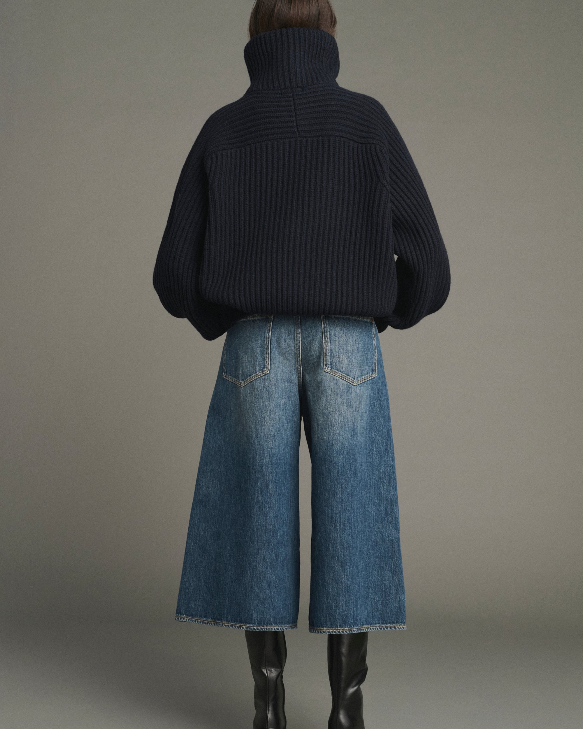 Denim Bleu Delave Joyce Womens Cropped Denim Pants Soeur Clothing