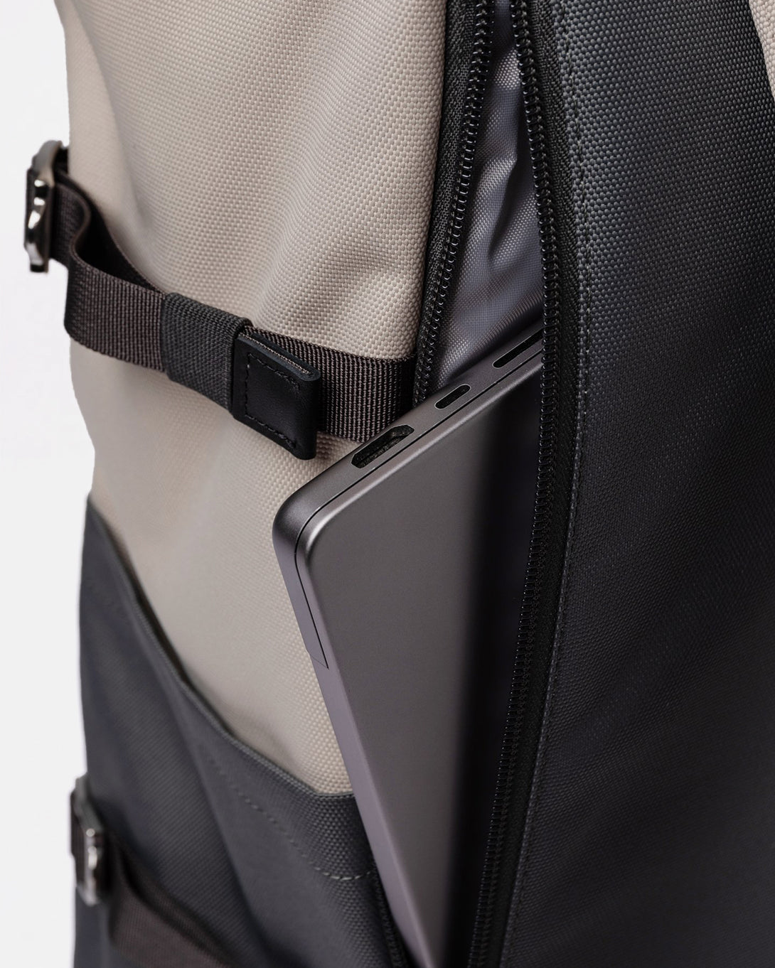 Multi Stone Bernt Backpack Sandqvist