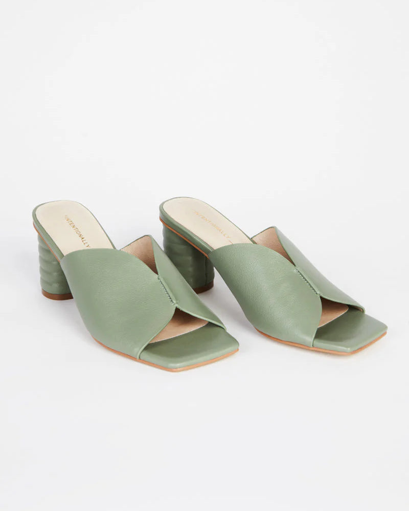 Sage Kamika Vagabond Womens Green Heels