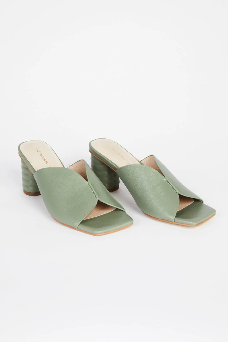 Sage Kamika Vagabond Womens Green Heels