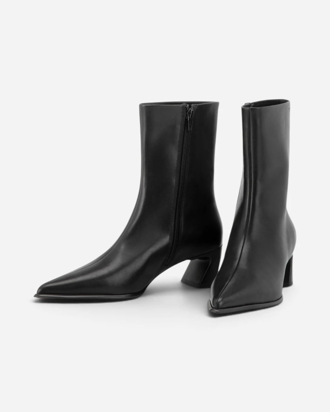 Black Ilona Womens Leather Ankle Boots Vagabond
