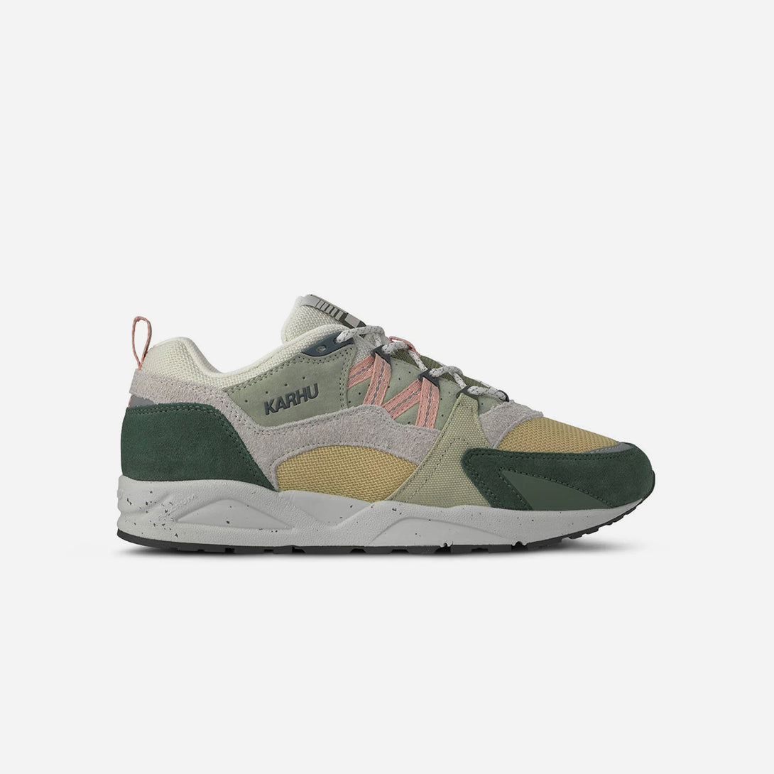 Darkest Spruce/ Cameo Rose Fusion 2.0 Karhu Sneakers