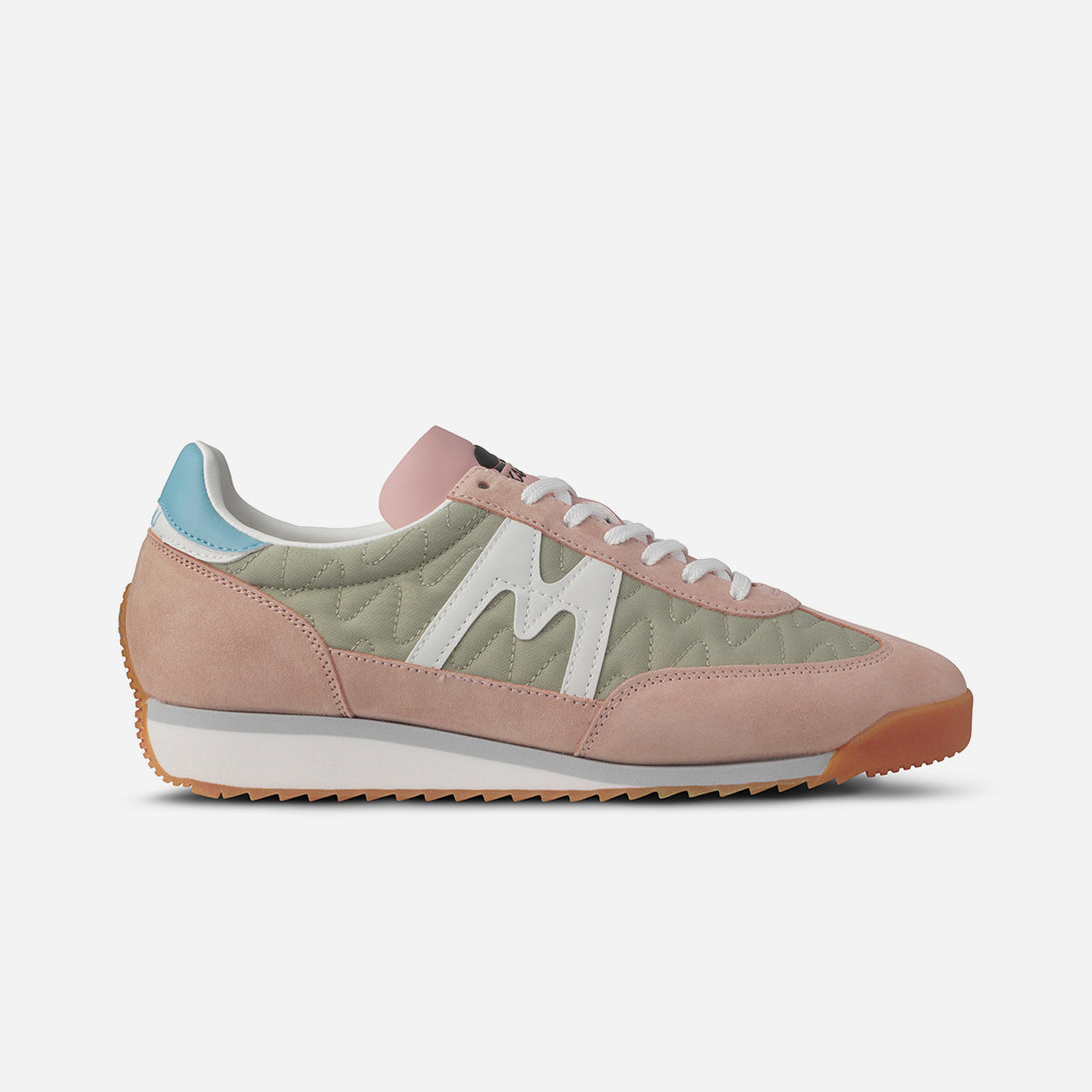 Cameo Rose/ White Mestari Karhu Sneakers