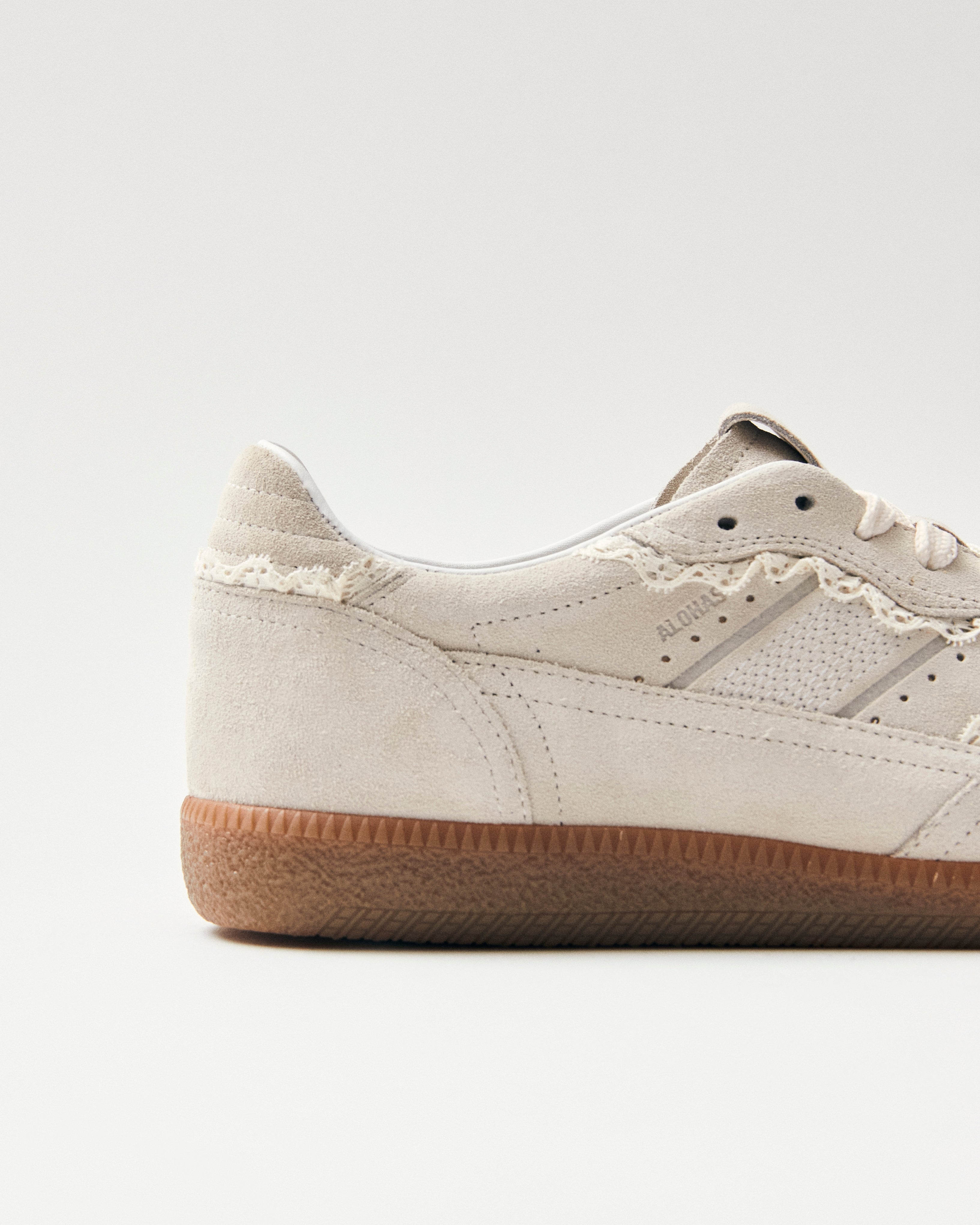 Cream Tb.490 Crochet Mens Alohas Sneakers Mens Shoes