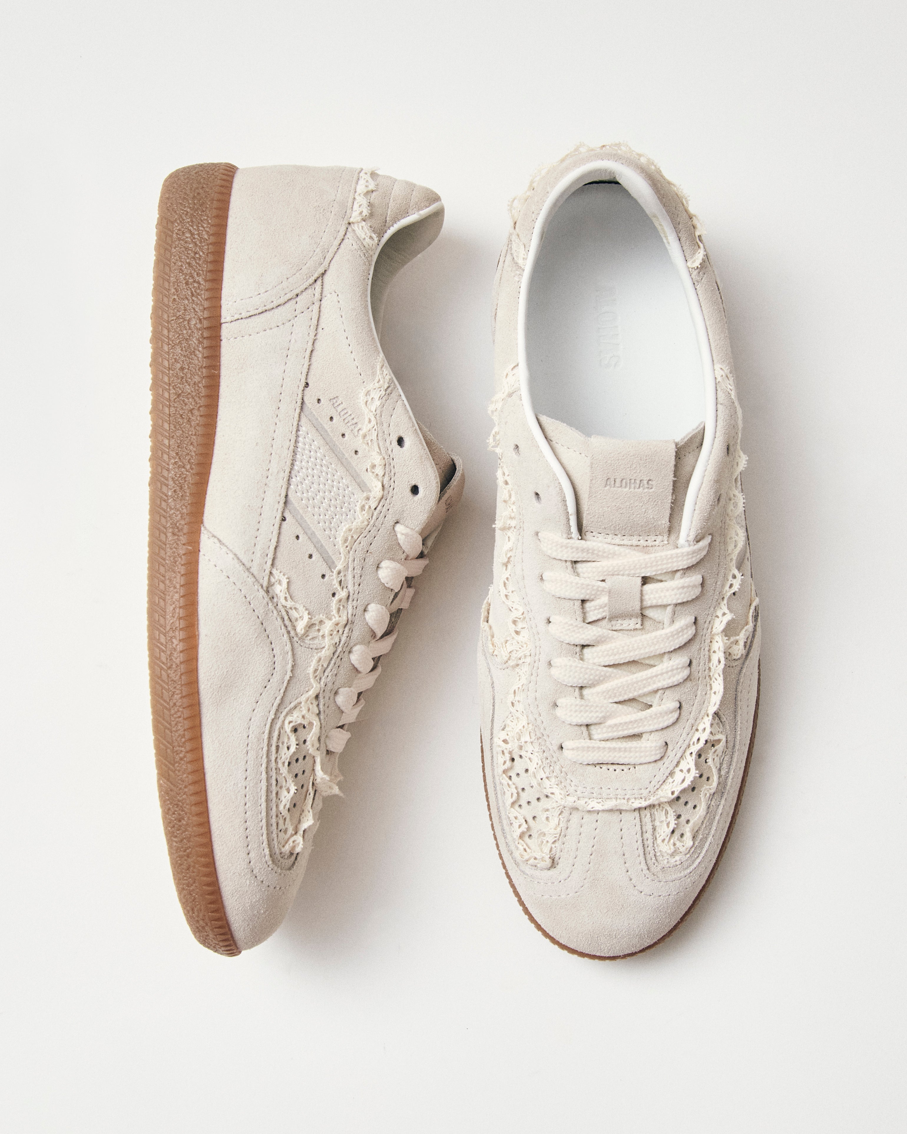 Cream Tb.490 Crochet Mens Alohas Sneakers Mens Shoes