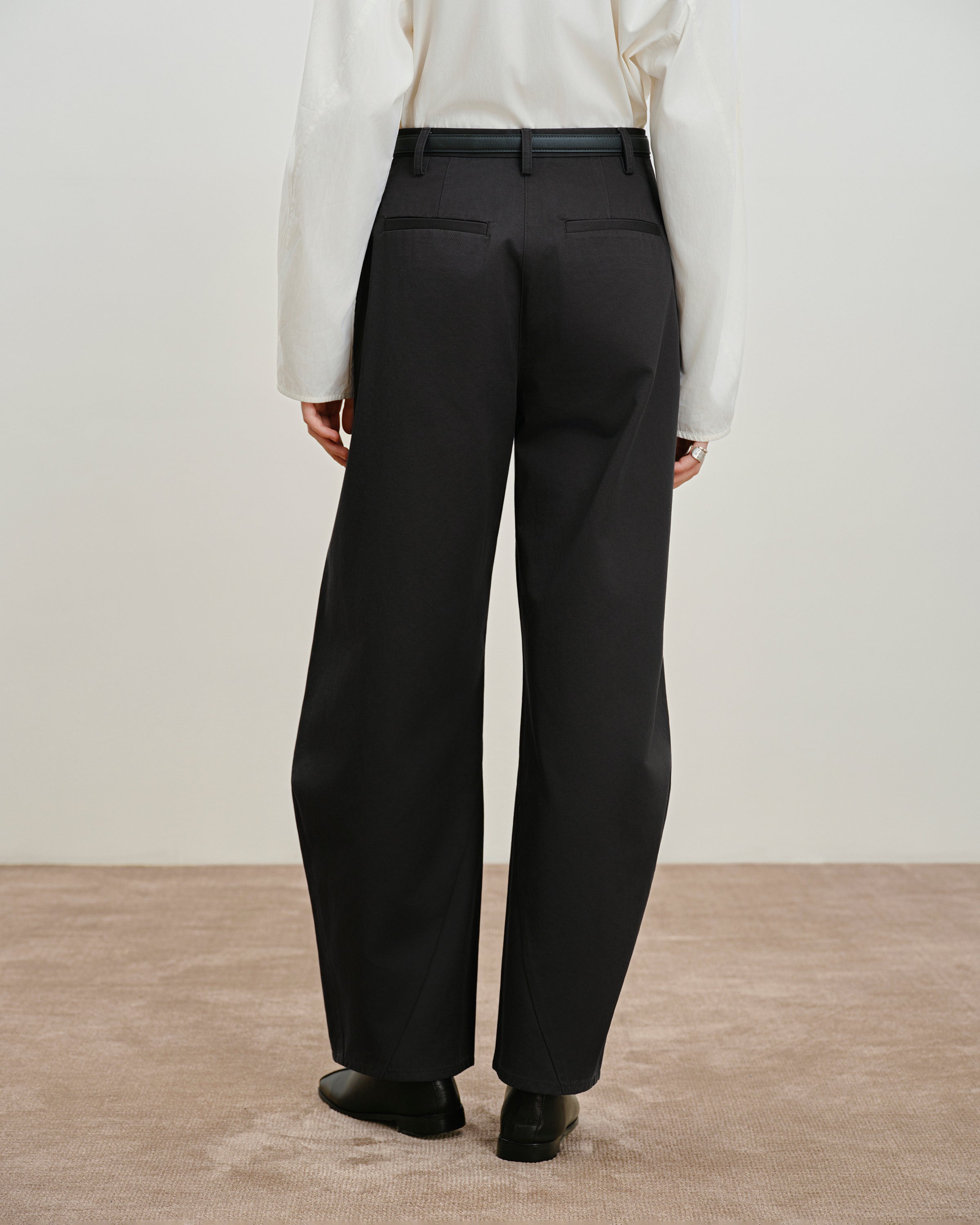 Raven Sculpted Seam Barrel Pants Womens Cotton Pants Future Classics