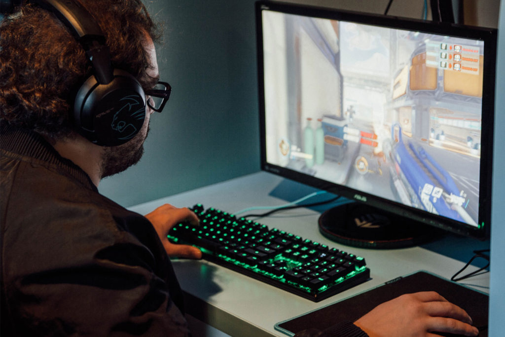 Explaining eSports To Noobs: An In-Depth Chat with Waypoint Internet Café's Owner, Gino Gigante