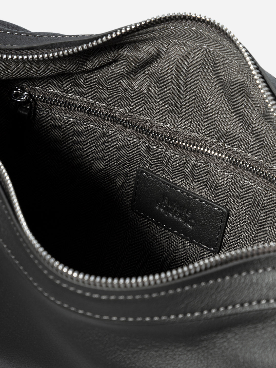 Moonless Night Medium Dumpling Crossbody Womens Curve Shaped Crossbody Shoulder Bag Medium Leather Accessories Bag 