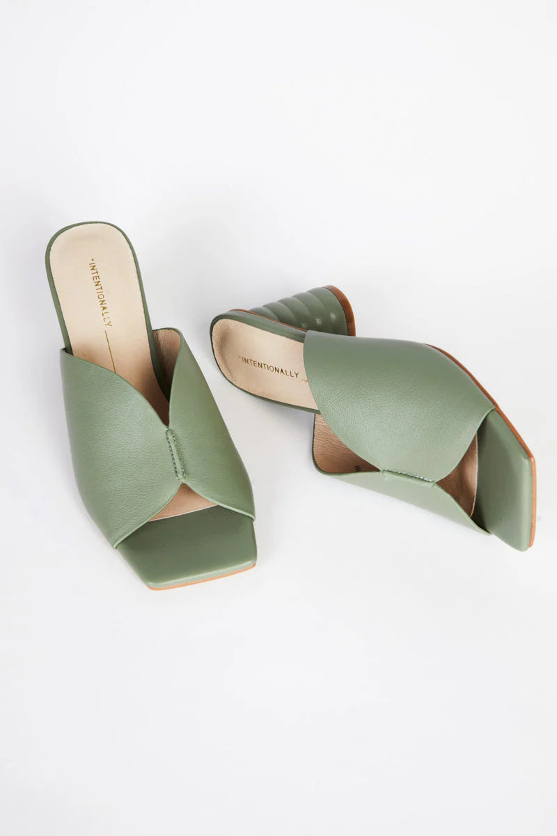 Sage Kamika Vagabond Womens Green Heels 