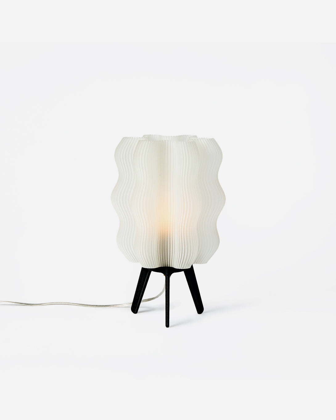 Matte Black Wavy Lamp Wooj Brooklyn 3D Printed Lamp
