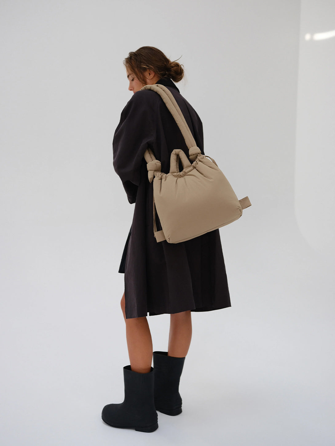 Beige Ona Soft Bag by Olend