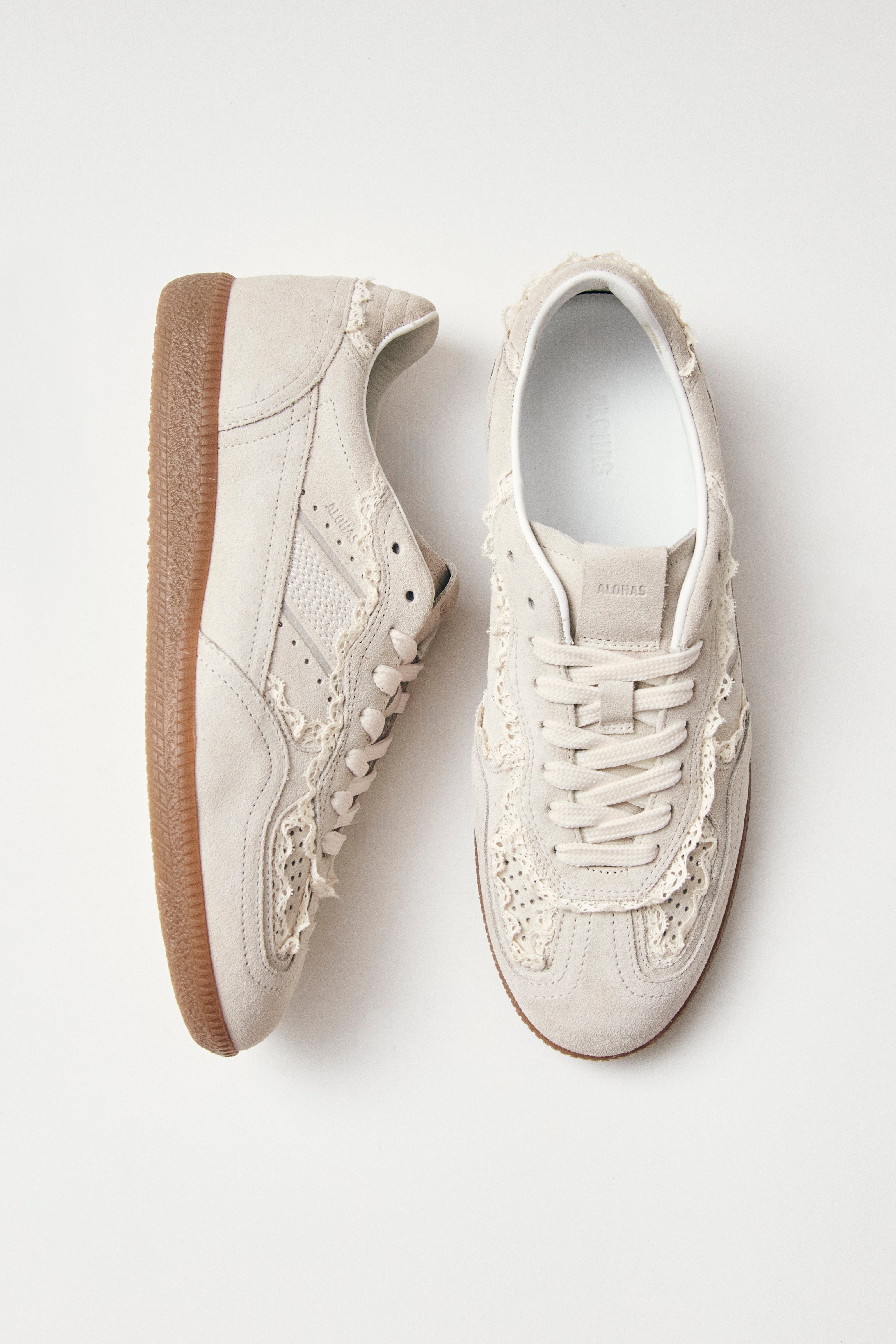 Cream Tb.490 Crochet Mens Alohas Sneakers Mens Shoes 