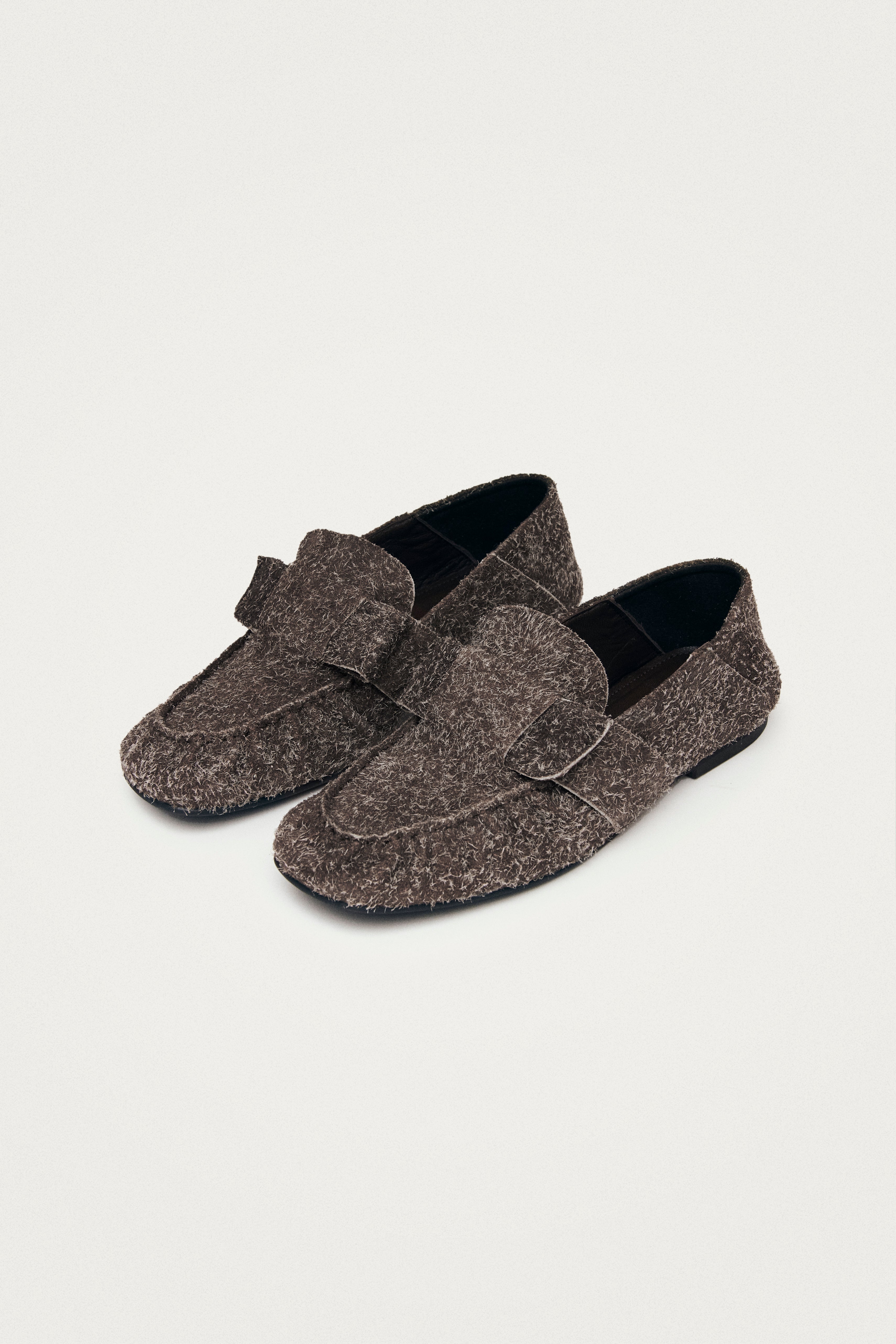 Fuzzy Brown Aeryn Suede Alohas Shoes 