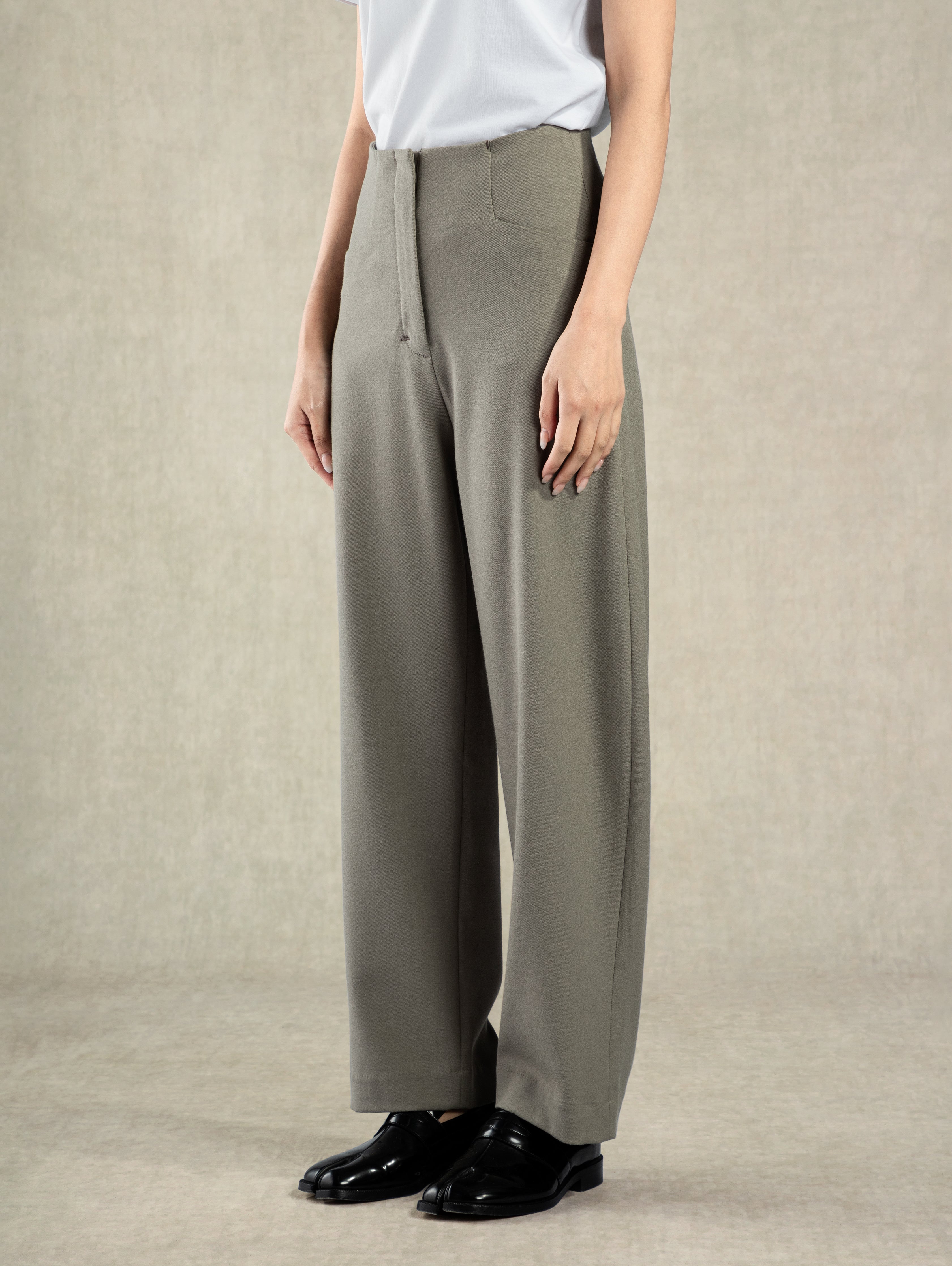 Seamless Barrel Trousers