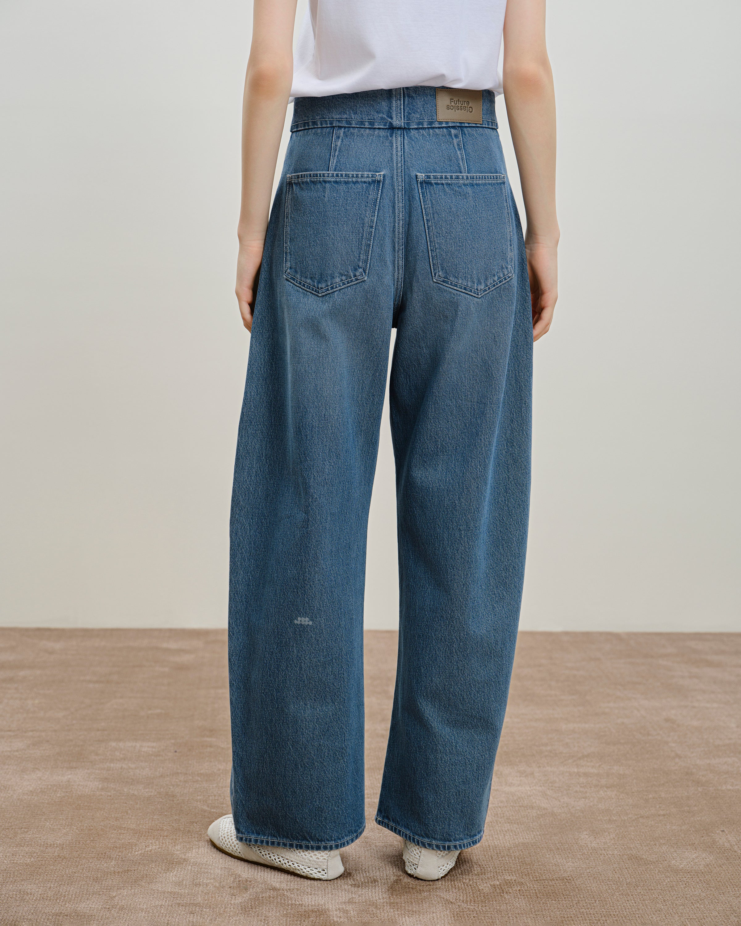 Lt Indigo Round Jeans Womens Light Wash Denim Relaxed Jeans Future Classics
