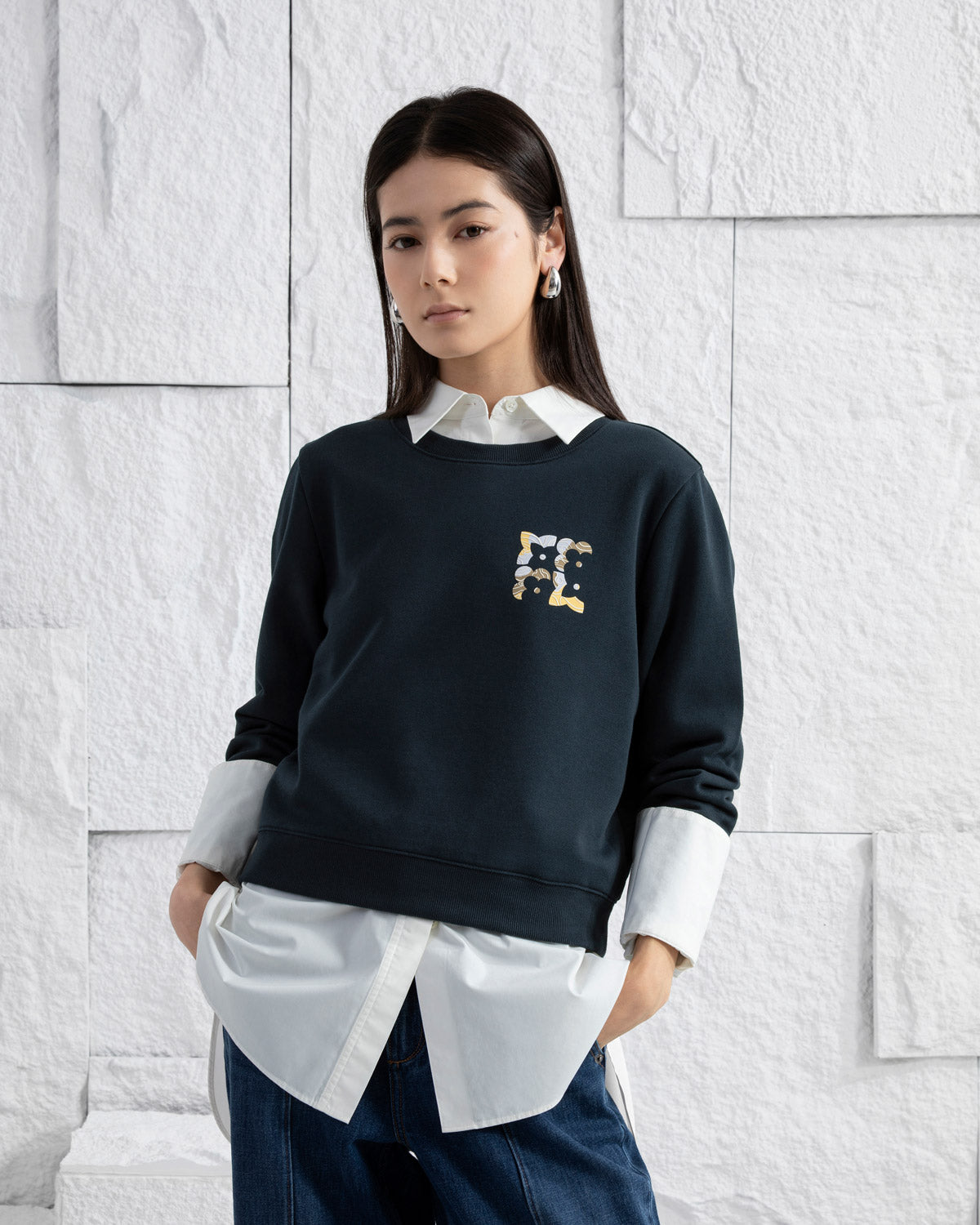 Carbon FC Motif Sweatshirt Womens Crewneck Sweatshirt Pullover Graphic Sweatshirt 